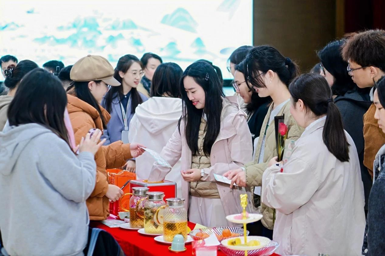 百家乐玩法介绍 - 百家乐技巧