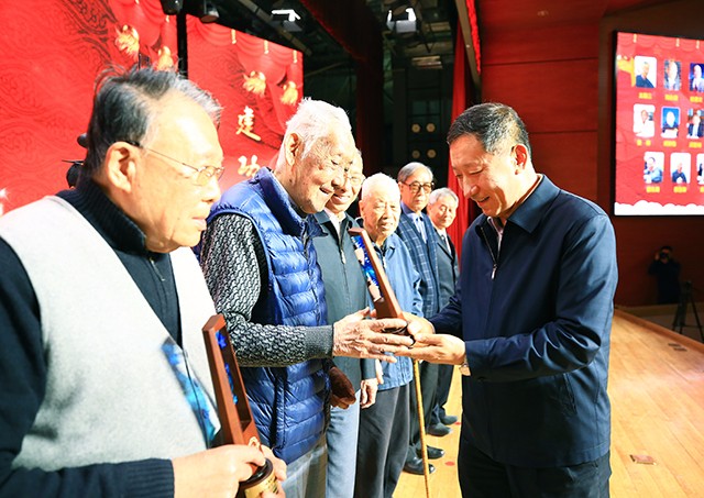 百家乐玩法介绍 - 百家乐技巧